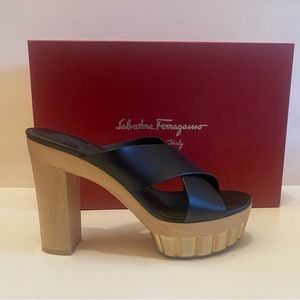 Salvatore Ferragamo 'Agira' Black Leather and Wood Slide Sandals 6.5 C NIB